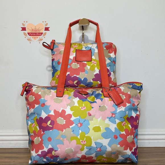 Coach Handbags - ❤️❤️❤️❤️SOLD❤️❤️❤️❤️Coach Floral Fabric-Nylon Bag & Snap Pouch🧡